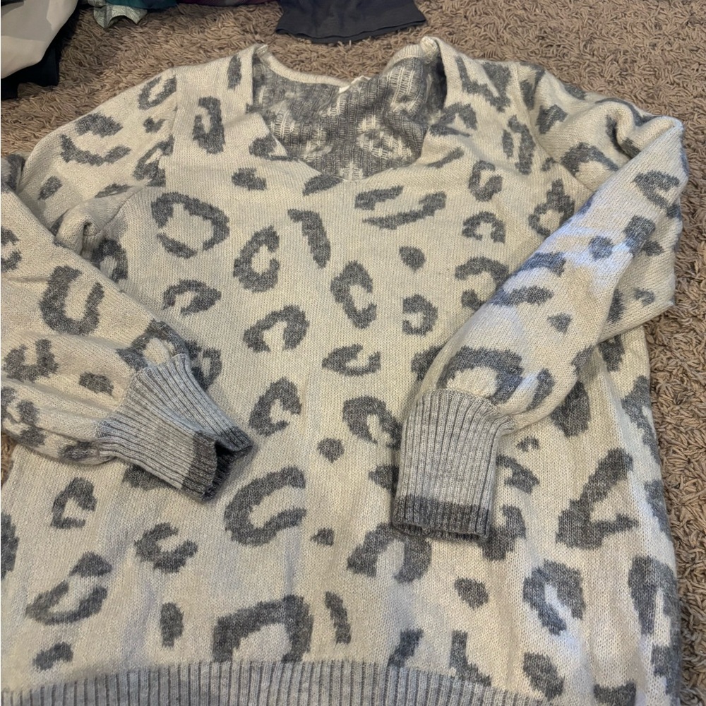 Gray Leopard Print Women's Sweater
